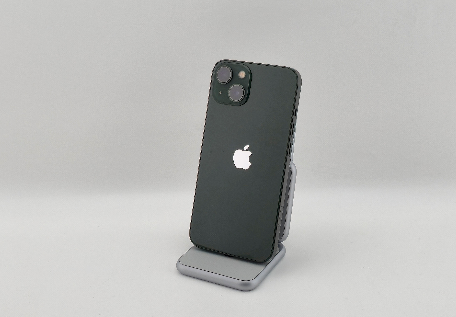 Телефон Apple iPhone 13 128 ГБ, цвет: зеленый (Green) (Уценка)