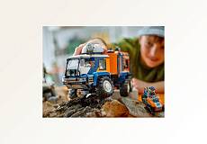 Конструктор LEGO City 60471 Грузовик для научной лаборатории